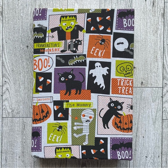 New Halloween Linen Wrapped Decorative Book Mummy Boo Hand-Wrapped Spooky Decor - Picture 2 of 7